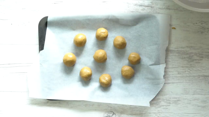 How to Make Low-Calorie Protein Balls